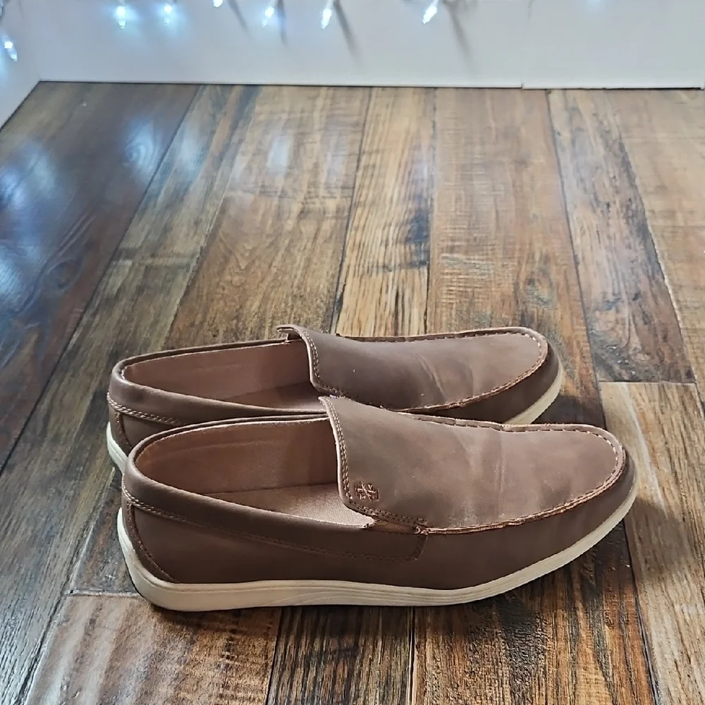 Izod Men's Brown Leather Slip-On Loafers‎